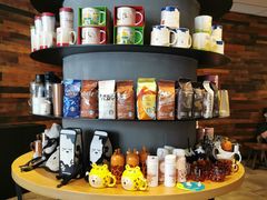 零售区-星巴克臻选(深圳金光华店)