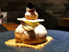 法式经典泡芙配自制芒果菠萝果酱搭配白巧克力及香草奶油-AZUL by FUEL蓝色·法式酒馆(琶醍店)