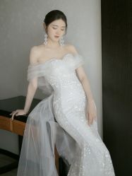 点击看大图 -Renee芮亦婚纱