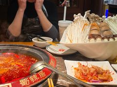 -蜀辣居鲜货老火锅(双流万达店)