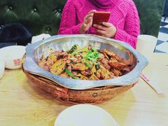-愉肴麻辣香锅(中山路店)