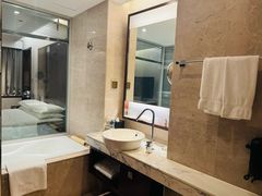 -上海龙之梦万丽酒店