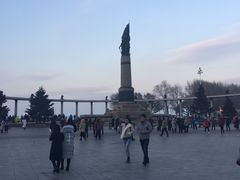 -人民防洪胜利纪念塔