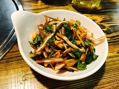 -每食每刻·皖北新民地锅鸡