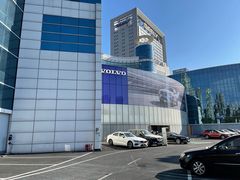 -杭州中沃沃尔沃4S店(滨江区店)