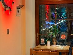 -月亮眼花园餐厅书吧酒吧