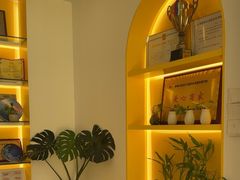 -首脑美容美发化妆美甲培训学校(龙岗校区)