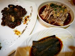 蒜泥白菜拌肚丝-老吉士(环贸iapm店)