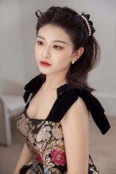 -洋洋婚纱品牌集合店