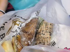 -华荣西饼屋(金禧店)