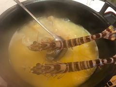 -鲜入围煮花胶鸡海鲜火锅