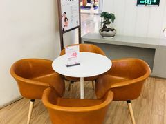 用餐区-奈雪的茶(市百一店)