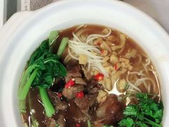 -东方既白(上海浦东国际机场)