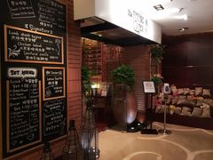 -香格里拉鱼跃地中海西餐厅·牛排披萨