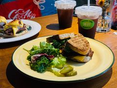 -JINNS锦时 steak&pizza(浸信会礼拜堂旧址店)