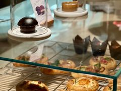 -VERIE BAKEHOUSE