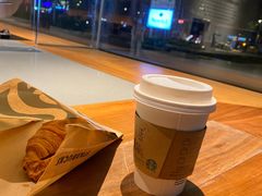 -星巴克臻选(广州好世界广场店)