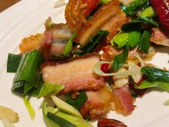 蒜苗炒腊肉-炊烟餐厅
