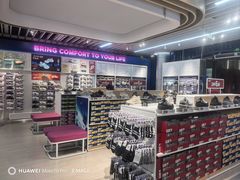 -SKECHERS 斯凯奇(上海国际时尚中心店)