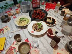 -肥肥虾庄·金牌油焖大虾(首义路店)