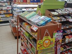 -全家便利店(愚园店)