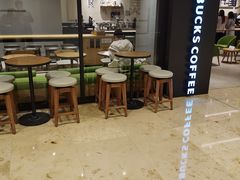 大堂-星巴克臻选(北京银泰店)