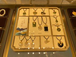 -周大福 CHOW TAI FOOK(新世界百货崇文店)