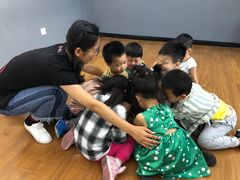 -猴有戏教育戏剧·音乐剧·主持口才·演讲朗诵辩论(环球港华师大校区)