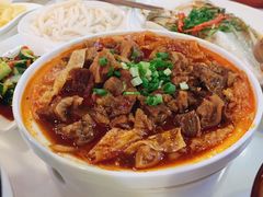 瓦缸香竹牛肉-外婆小聚茶餐厅·生日·团建(市民中心店)