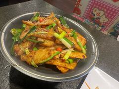 -靠山屯东北农家菜(八龙桥雅苑店)