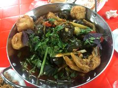 田螺鸭脚煲-亚一荔枝柴烧鸡(仙葫店)