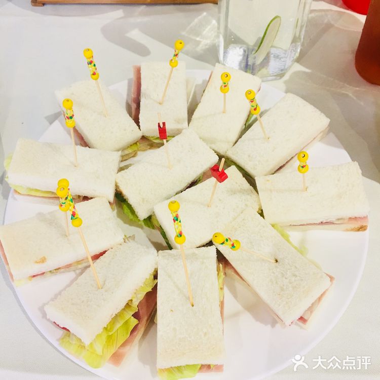 自从办了会员卡餐和饮品送到家里。