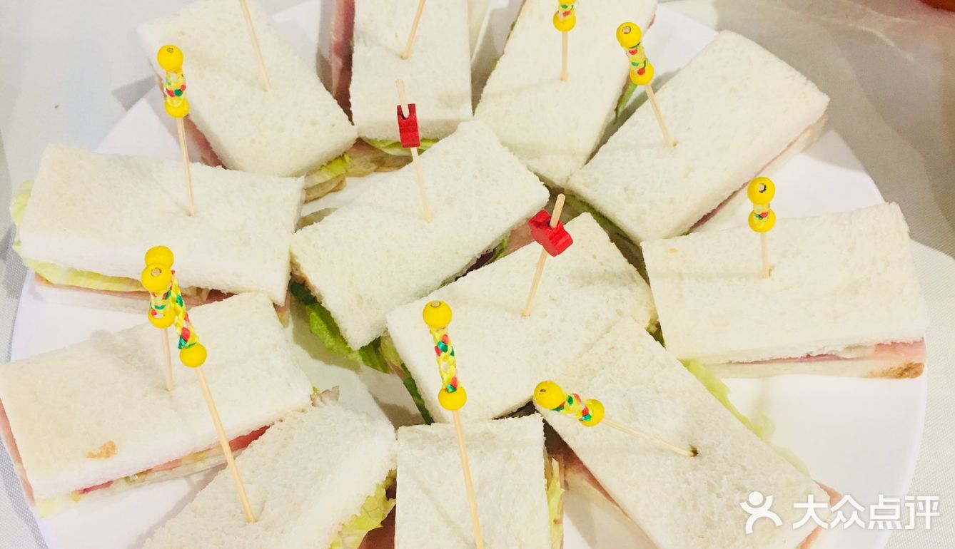 自从办了会员卡餐和饮品送到家里。