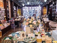 -钟书阁(松江泰晤士小镇店)