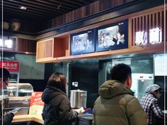 -亮亮面馆(经六路店)