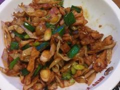 白辣椒炒肉-白天鹅家宴·东北菜