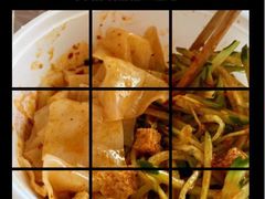-荀记肉夹馍(三八家乐福店)