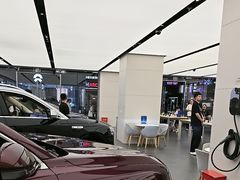 -华为智能生活馆(上海金桥国际商业广场)