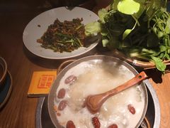 -吃饭皇帝大(长宁龙之梦店)