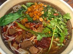 -爆炸头阿姨小四川正宗川味小吃(无任何分店)