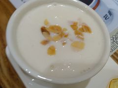 蛋白杏仁露-糖糖屋•糖水•雪花冰店(时尚天河店)
