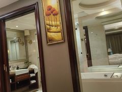 -沈阳皇朝万鑫酒店