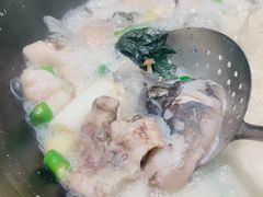 -陈大锅·岳阳鱼馆·地道岳阳菜(美食街店)