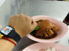 -Kha Mu Charoensang(Silom)