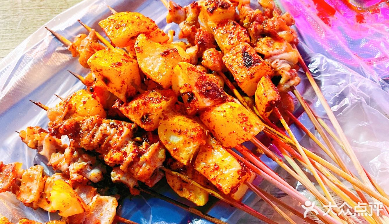 心中排名yyds6015的麻辣烧烤!幺妹7515