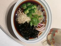 -八府香鸭·啫啫煲(华山路店)