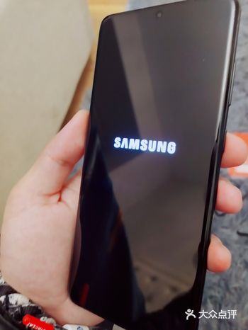 终于拿到了。 显示方面还是第一位的,屏幕刷新率高