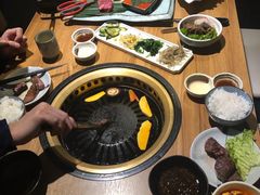 -炼火烤肉店