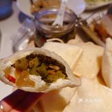 本碳水胃表示一份手工拉面不够吃！大盘鸡鸡肉可以少一点[抱拳]