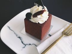 -UNI UNI(环亚凯瑟琳店)